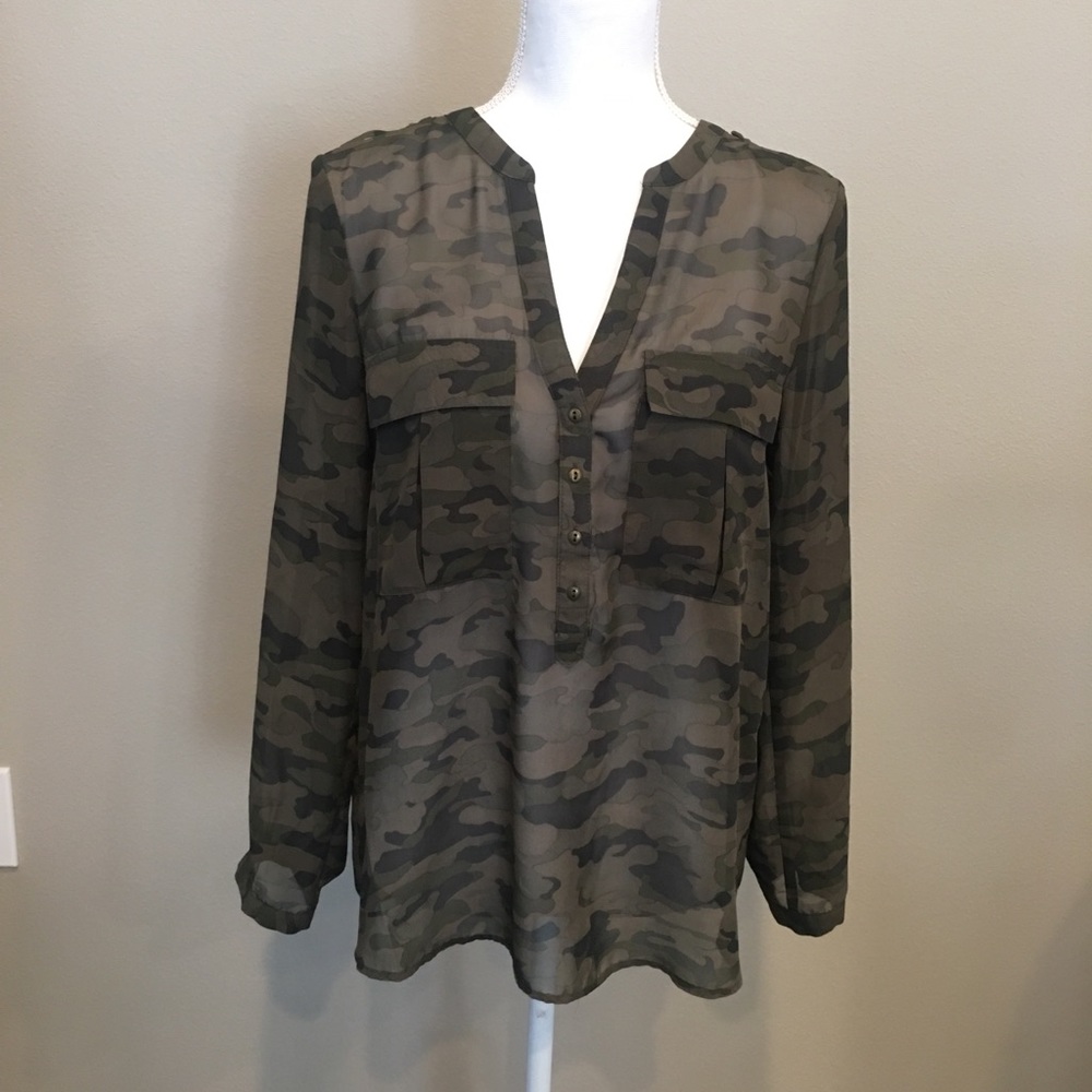 Gap camo blouse